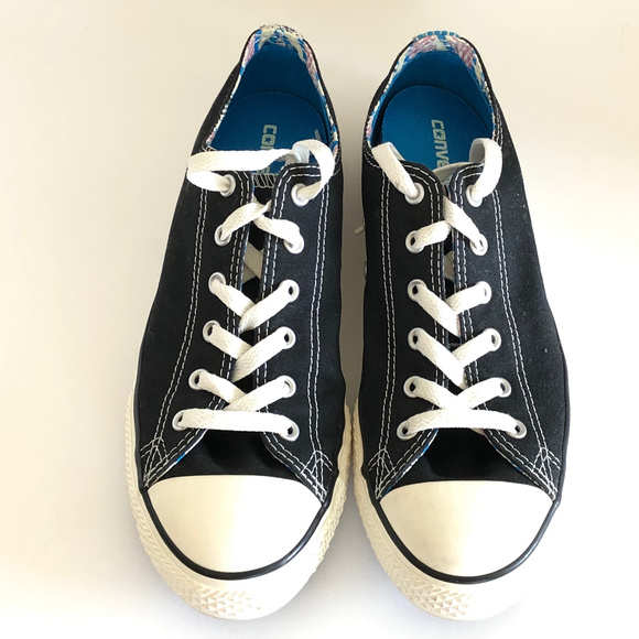 ladies black converse size 6